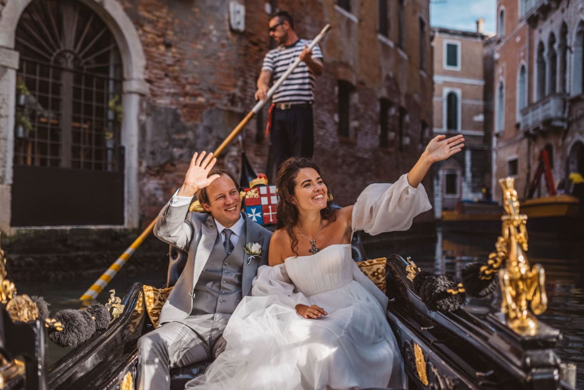 Gondola wedding ceremony photo